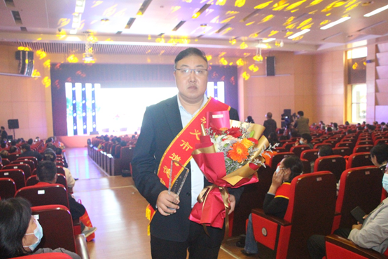 總經理劉杰榮獲“第四屆鞏義市道德模范”榮譽稱號