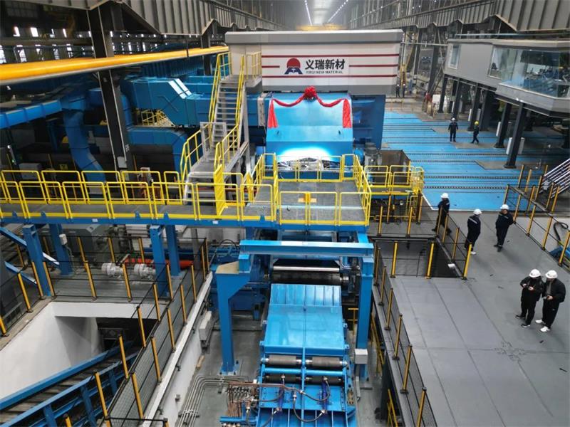 喜訊！義瑞新材熱軋生產(chǎn)線精軋機成功穿帶